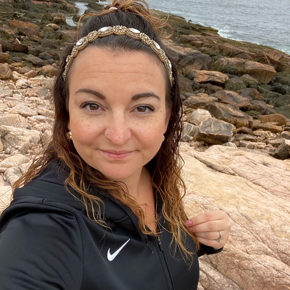 Meet your Posher, Alicia